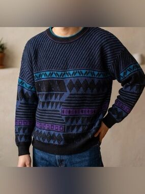 Men's Vintage fine line Navy Geometric Pattern Crewneck Sweater